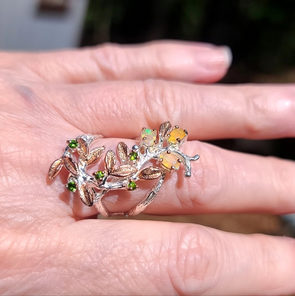 Opal and Chrome Diopside sterling floral wreath finger cuff sz 6.5 - Picture 9 of 10